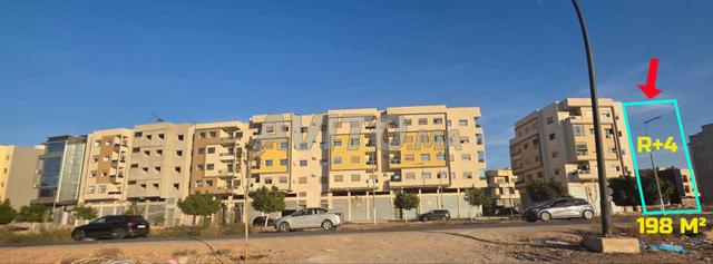 Terrain pour immeuble ou plateaux bureaux 4 NIVEAUX - 2