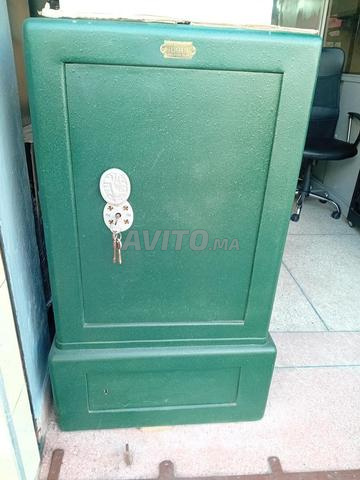 Coffre-fort blindé d'occasion marqué France Nugue 500kg