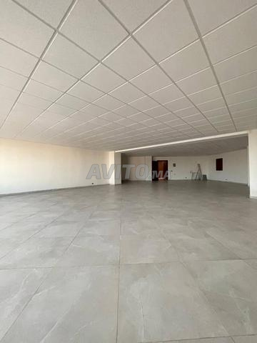 مكتب بمساحة 158 متر مربع للإيجار - 2