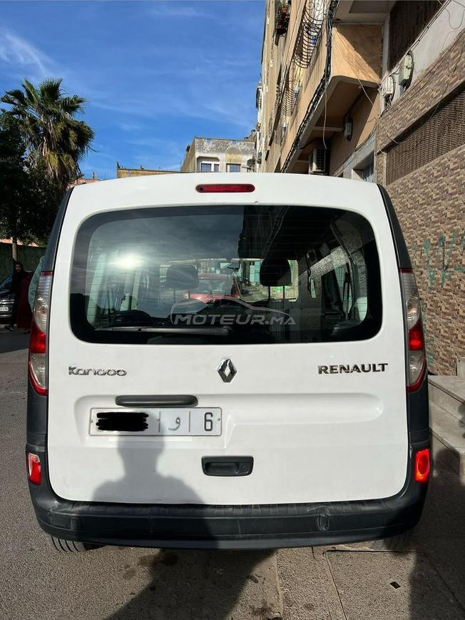 سيارة  في حالة جيدة