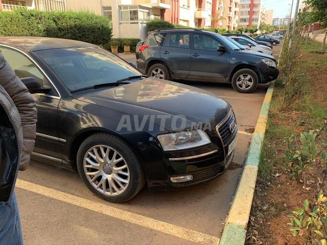 AUDI A8 V6