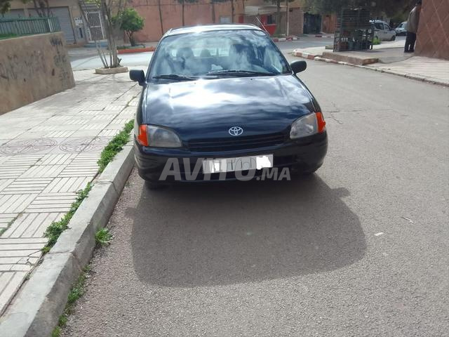 تويوتا ستارليت بنزين يدوية 2000 في خنيفرة