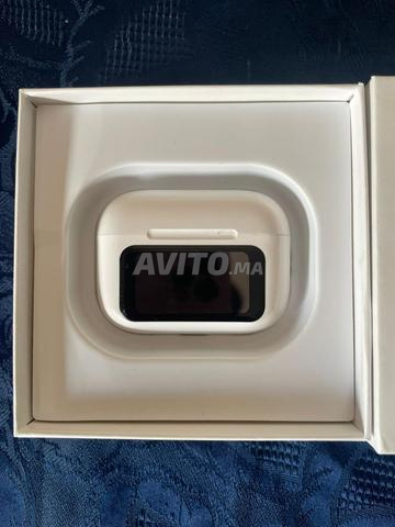 سماعات بلوتوث ANC بشاشة لمس جديدة