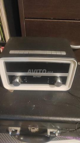 راديو بتصميم كلاسيكي مع منفذ USB