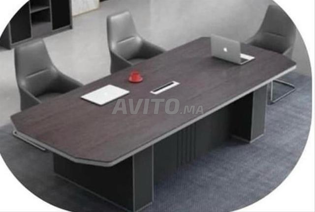 Table de réunion / vestiaire - 2