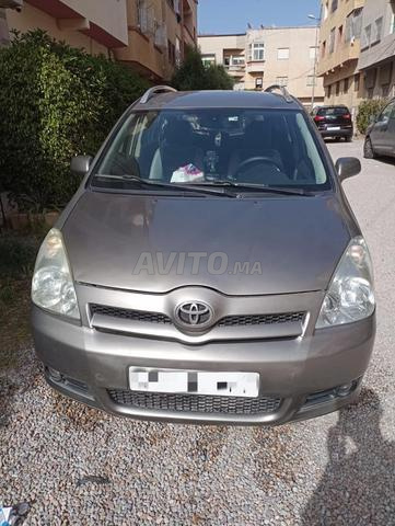 تويوتا كورولا فيرسو 2006 للبيع - 2