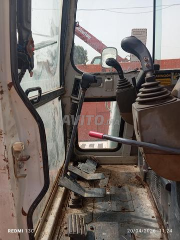 ٢ حفارات صغيرة تاكيوتشي - 2