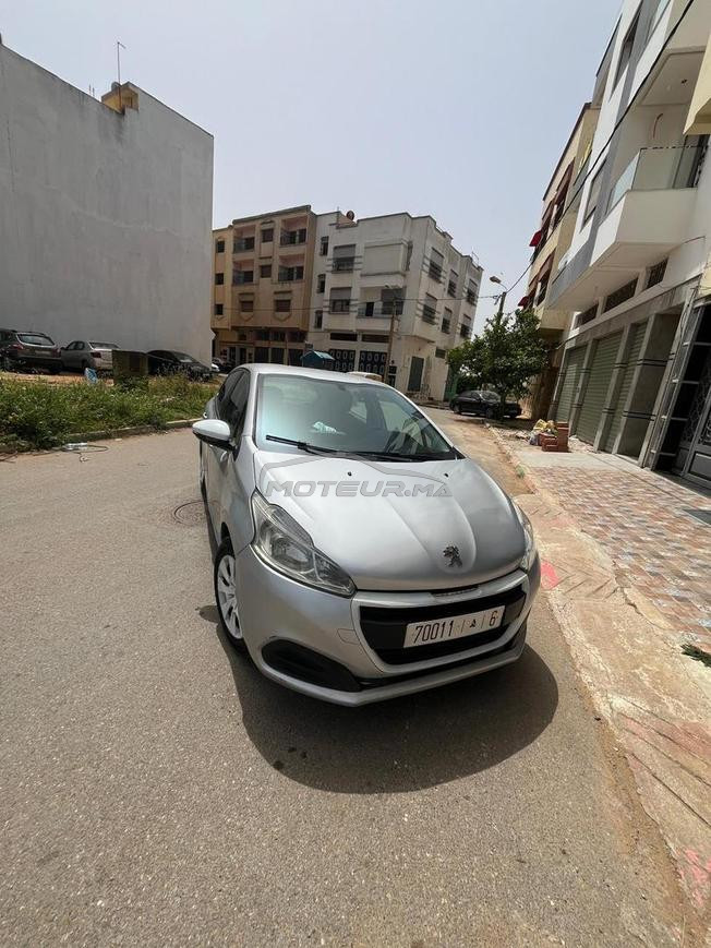 Peugeot 208 Diesel Manuelle 2016 à Rabat