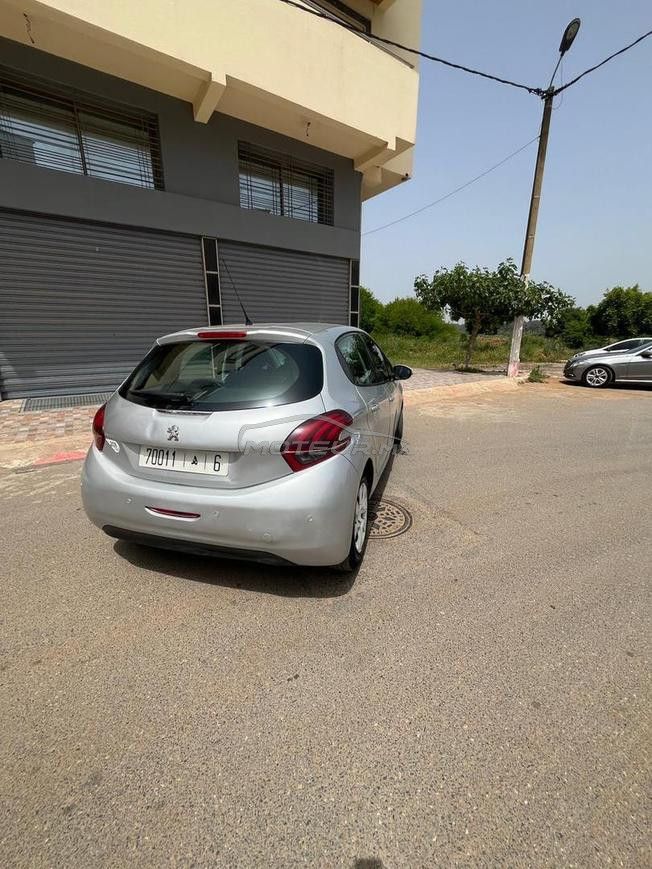 Peugeot 208 Diesel Manuelle 2016 à Rabat