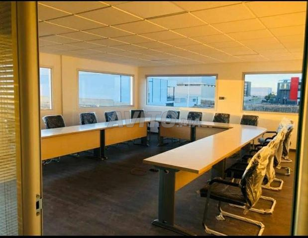 Table de réunion pour entreprise / vestiaire