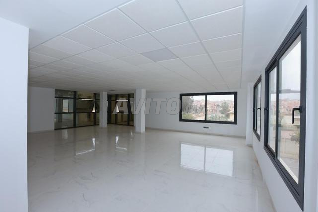 مكتب طابق علوي للإيجار، وسط مدينة بركان - 2