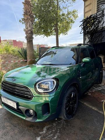 كونتري مان أول مالك