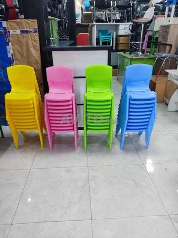 Mobilier scolaire / Multicolore