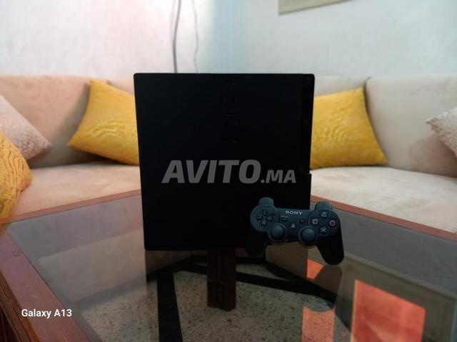 PS3 slim en très bon état - 2
