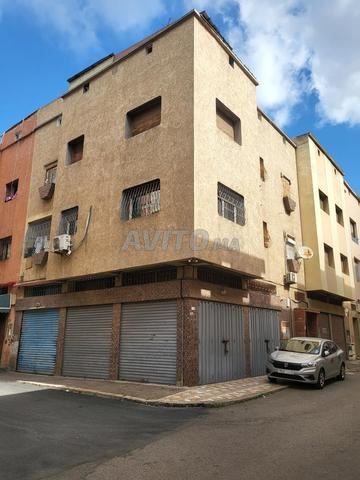 شقة للبيع مع السطح الكامل بجميع محتوياته - 2