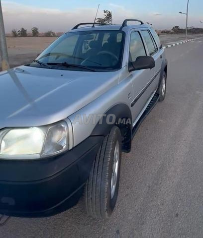 لاند روفر فريلاندر - 2