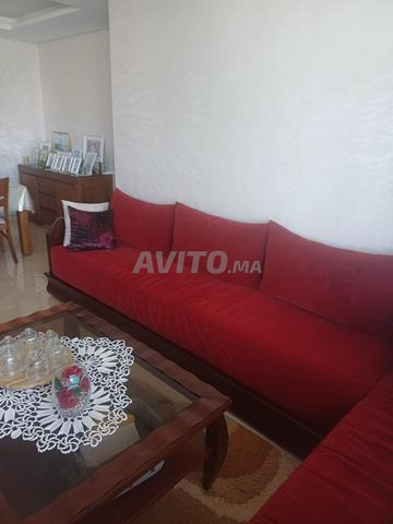 صالون من الخشب الصلب الماهوجني