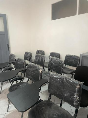 Chaise avec table - 2