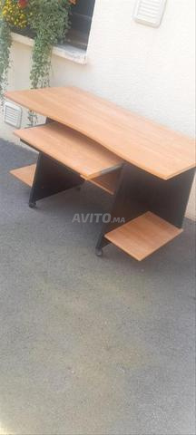 مكتب على عجلات