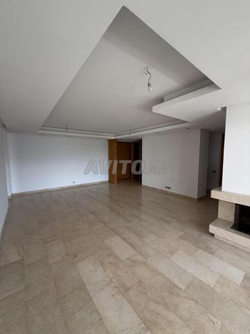 شقة للإيجار 170 متر مربع في السويسي الرباط