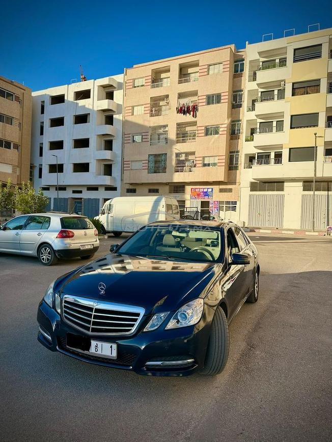 Mercedes E220 للييع