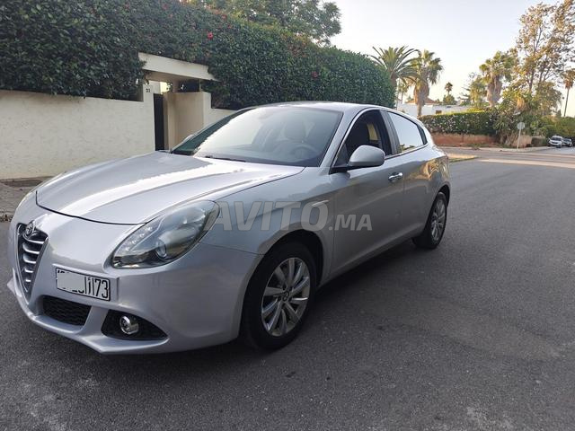 ألفا روميو جيوليتا بـ ناقل حركة أوتوماتيكي - 2