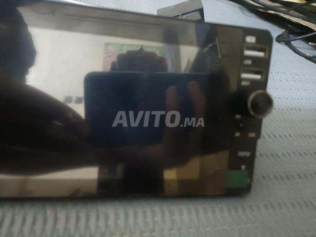 شاشة السيارة تعمل باللمس - 2