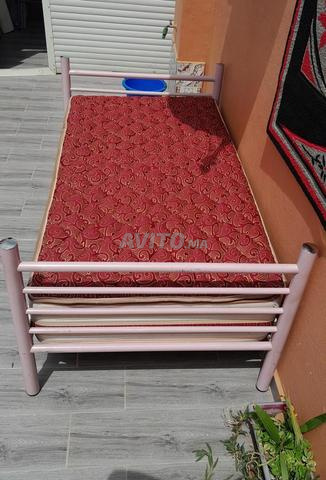 2 lits à vendre - 2