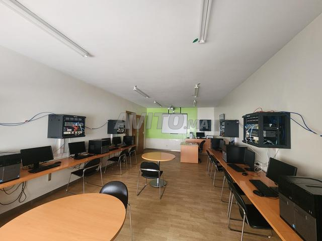 مبنى للاستخدام المكتبي، 7 طوابق، 2 مارس