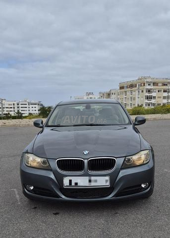 BMW 320i (Essence) - 2