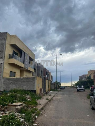 للبيع قطع أراضي تحمل سند ملكية قابلة للبناء على طريق أوريكا