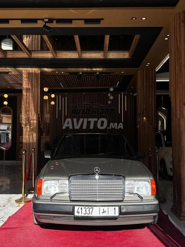 Mercedes-Benz 300 Essence Automatique 1990 à Nador