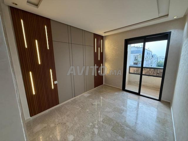 استوديو فاخر للإيجار 77 متر مربع في عين السبع الدار البيضاء