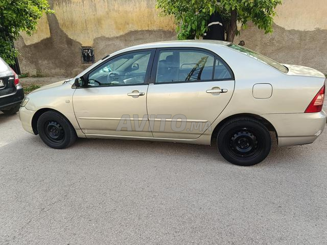 بيع تويوتا كورولا 2007 بحالة جيدة - 2