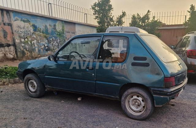 Peugeot 205 Essence Manuelle 1985 à Marrakech