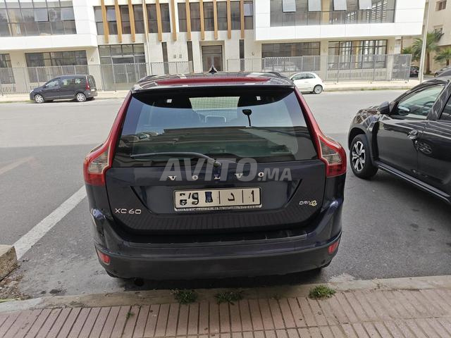 Voiture bien entretenue à vendre - 2