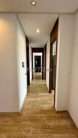 للإيجار فورا شقة مع تراس - 2