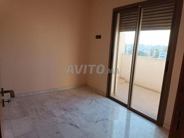 Studio vide cuisine séparée - 2