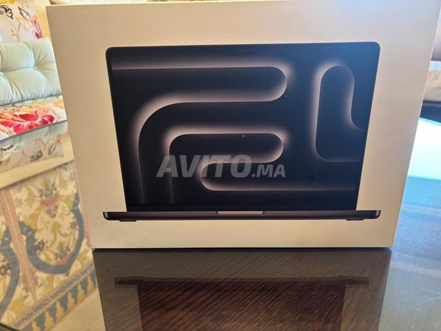 MacBook Pro 14 pouces M5 16 Go RAM 512 SSD neuf