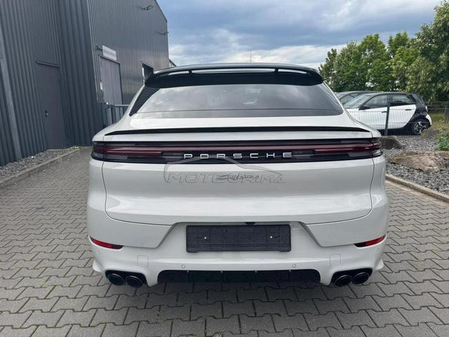 Porsche Cayenne Hybride Automatique 2025 à Rabat