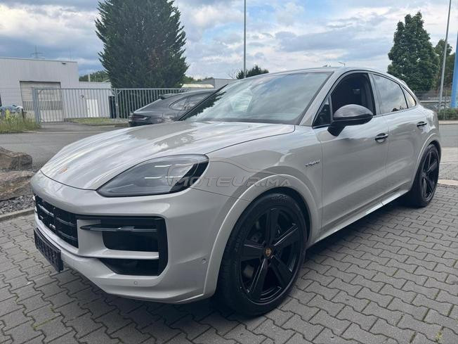 Porsche Cayenne Hybride Automatique 2025 à Rabat