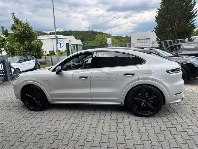 Porsche Cayenne Hybride Automatique 2025 à Rabat