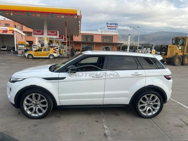 سيارة من نوع range rover évoque 