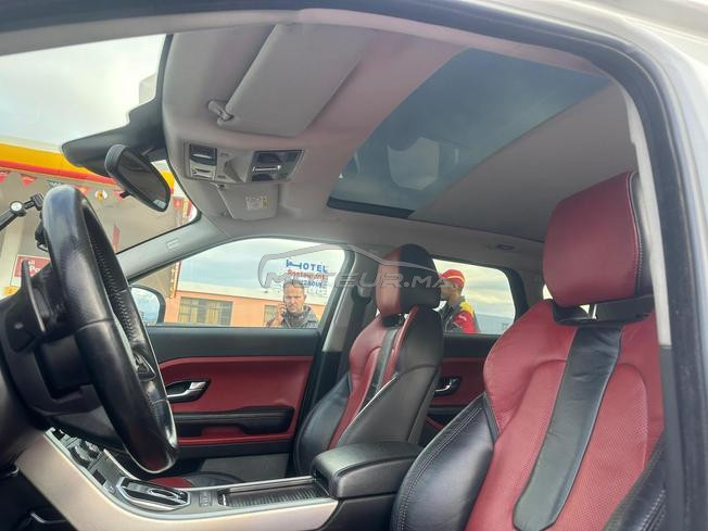 سيارة من نوع range rover évoque 