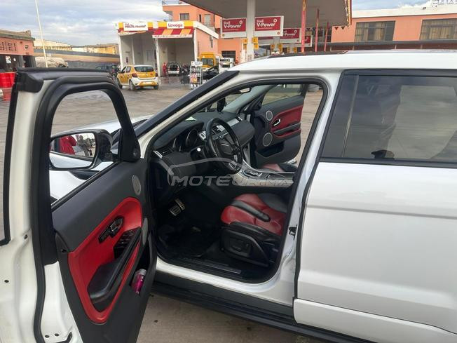 سيارة من نوع range rover évoque 