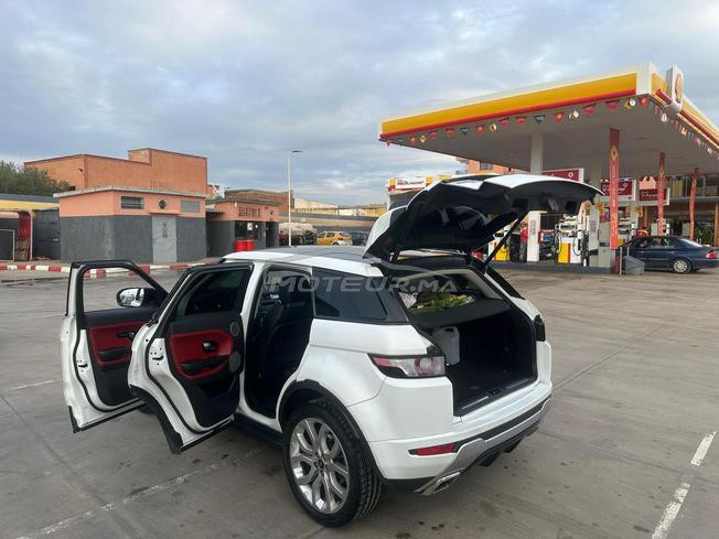 سيارة من نوع range rover évoque 