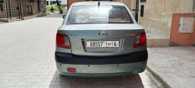 سيارة نقية كلشي بقي فها مزيان 