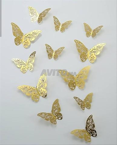 فراشات ذهبية - 2