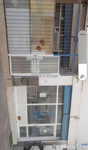 محل تجاري مرخص 25 متر مربع - 2