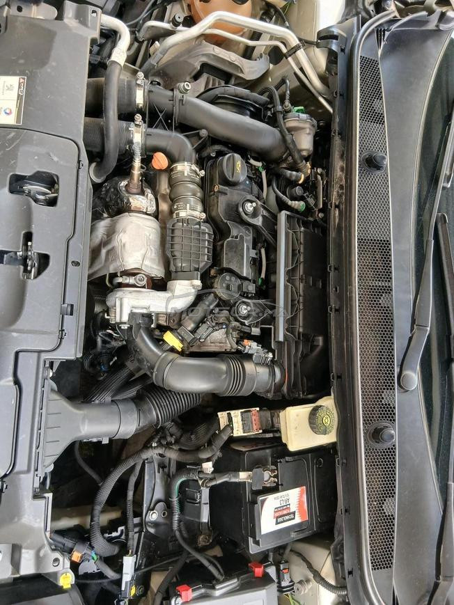 Peugeot 308 Diesel Manuelle 2014 à Tanger